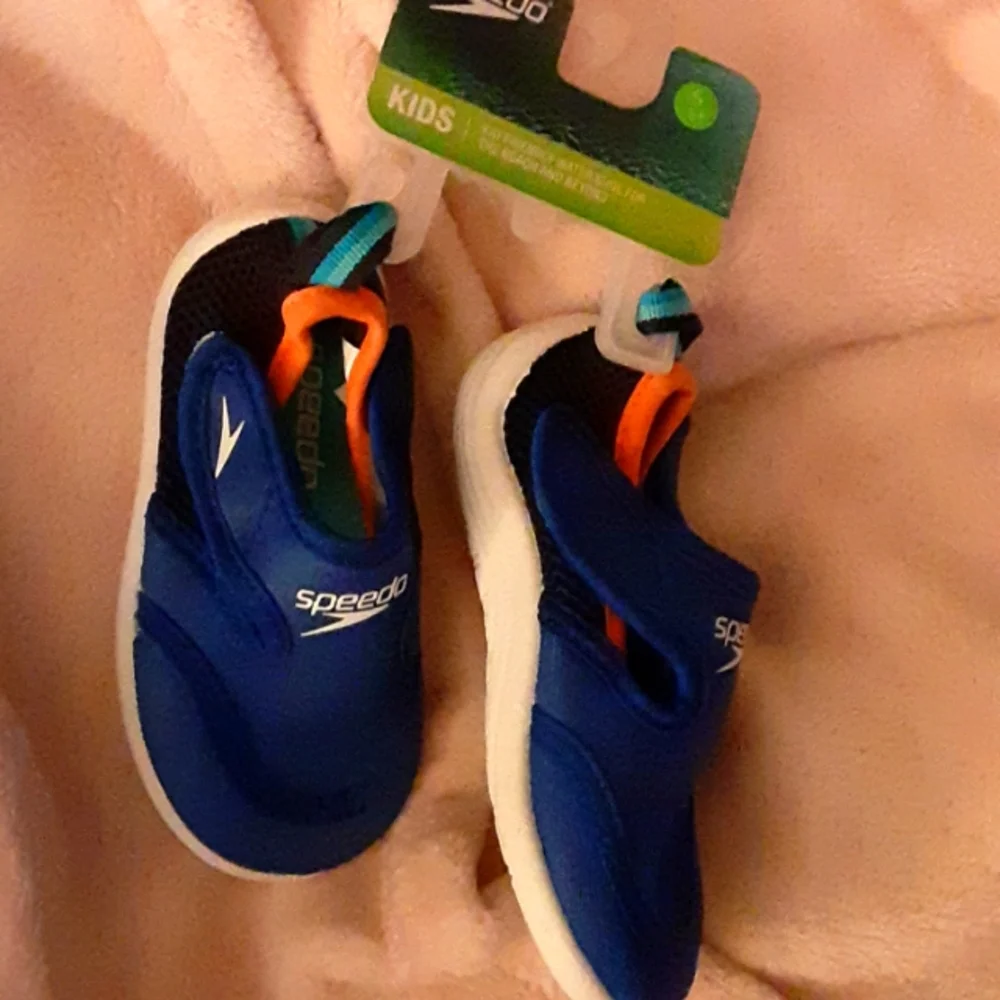 Speedo blue orange mesh water shoe kids quick dry great grip durable S 5-6 NEW…